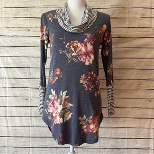 BE Stage Boutique Long Sleeve Floral And Stripe Tunic Size Small